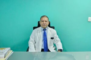 Dr. Luis Martínez Navarro